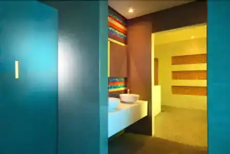 Hues Boutique - 10