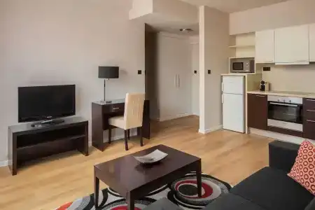 Escala & Suites - 100