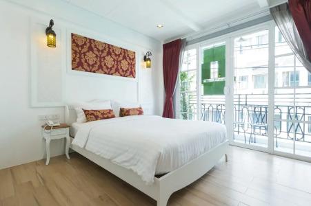 White Ivory Bed And Breakfast - 55