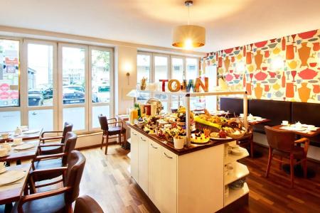 Town Wiesbaden - private living - 33