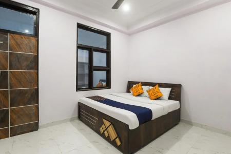 Spot On 74614 Radhika Palace - 33