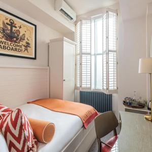 Brighton Harbour & Spa - 45