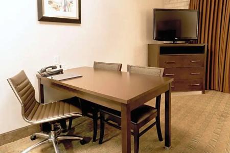 Embassy Suites - 32