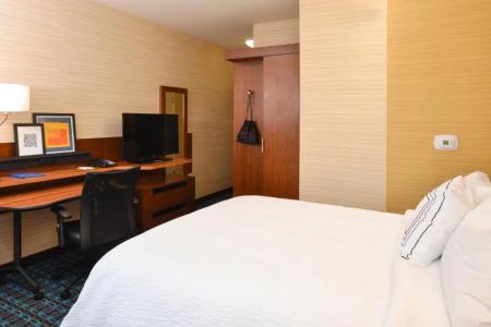 Fairfield Inn & Suites by Marriott - 34