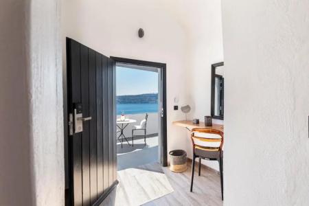 Pearl of Caldera Oia - Boutique by Pearl Collection - 75