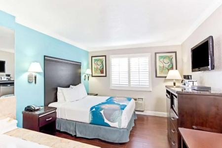 Cabana Inn & Suites - 46