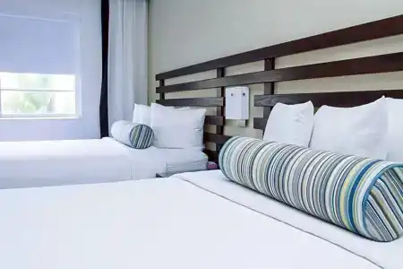Dorchester & Suites - 23
