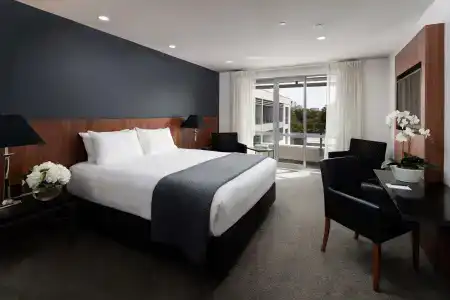 Rydges Latimer - 130