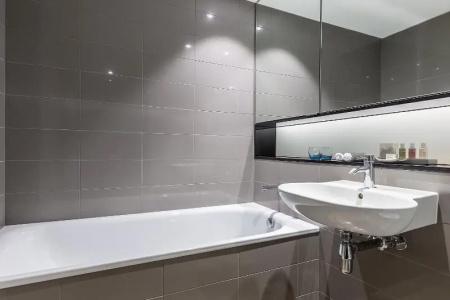 Fraser Suites - 51