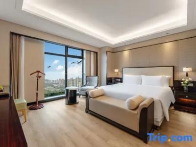Howard Johnson Jinyi - 80