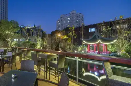 Golden Tulip Shanghai Rainbow - 24