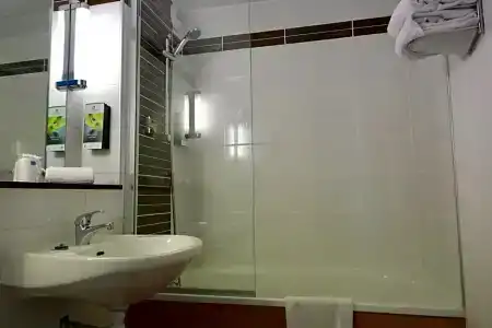 Sure by Best Western Biarritz Aeroport - 57