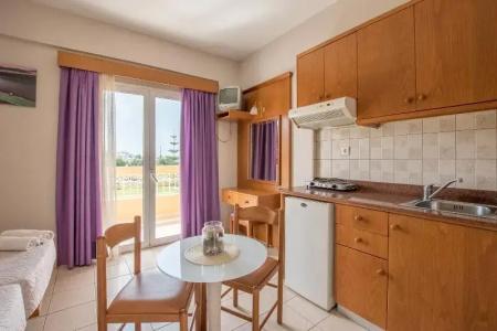 Danelis Studios & - 37