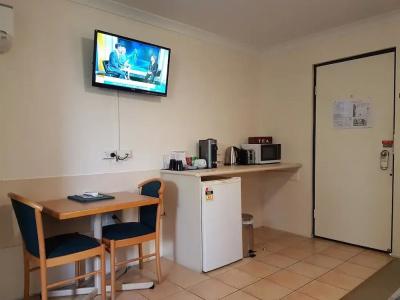 Rockhampton Palms Motor Inn - 50