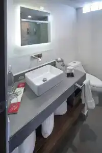 Flowsuites Wtc - 6