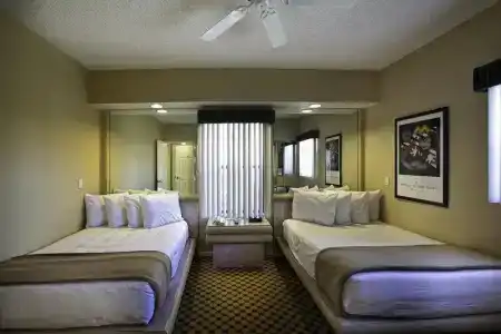 Westgate Lakes - 3