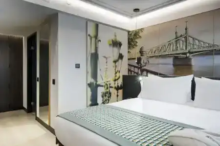 Eurostars Ambassador - 35