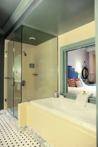 Icon, Autograph Collection - 55