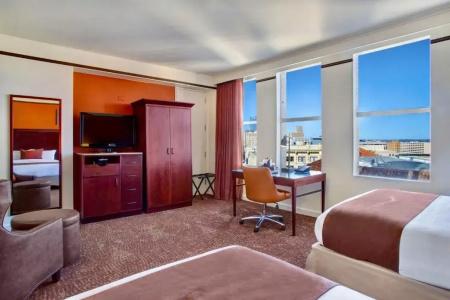 The Emily Morgan - a Doubletree By Hilton - 66