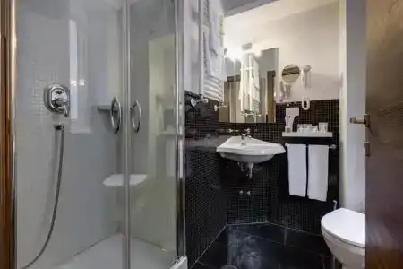 Little Rhome Suites - 53