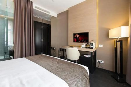 Dominic Smart & Luxury Suites - Republic Square - 38