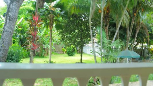 Beau Vallon Bungalows - 10