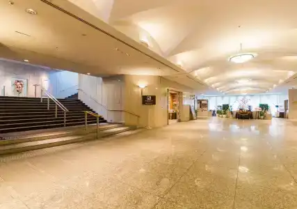 Toshi Center - 25