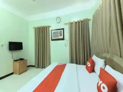 Super Oyo 108 Marsa Al Masafar Apartment - 40