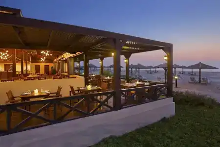 Hilton Al Hamra Beach & Golf Resort - 4