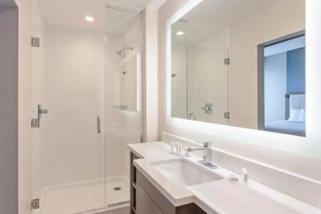 SpringHill Suites by Marriott Orange County - 7
