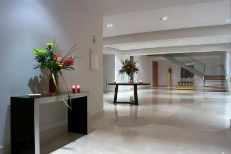 Plaza Resort - 12