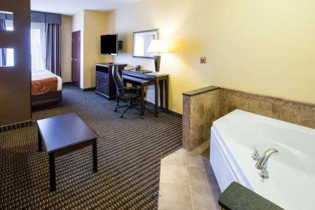 Med City & Suites - 41