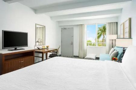 Hilton Garden Inn / The Keys Collection - 86