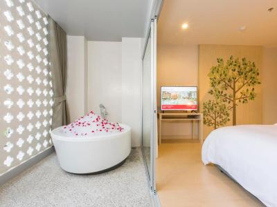 Ramada By Wyndham Phuket Deevana Patong - Sha Extra Plus - 10