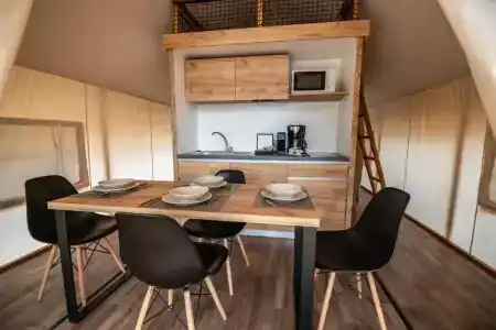 Arena One 99 Glamping - 27