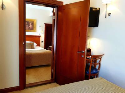 Best Western Premier Astoria - 2