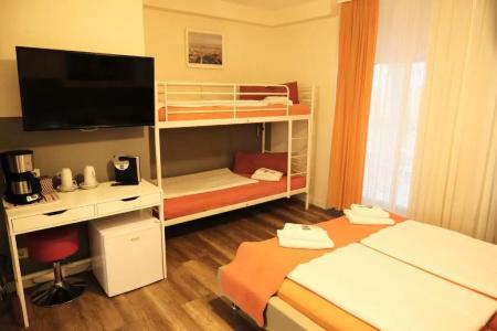 City Guesthouse Pension Berlin - 26