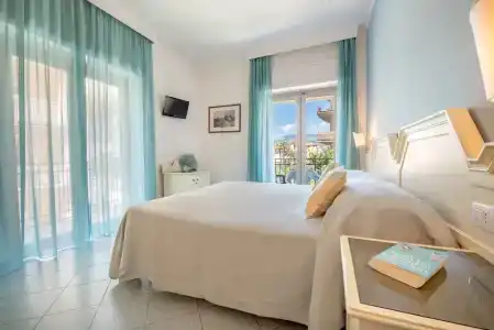 Ascot Sorrento - 61