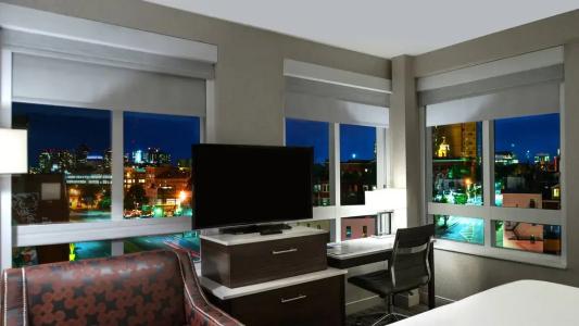 Fairfield Inn & Suites by Marriott Boston - 50