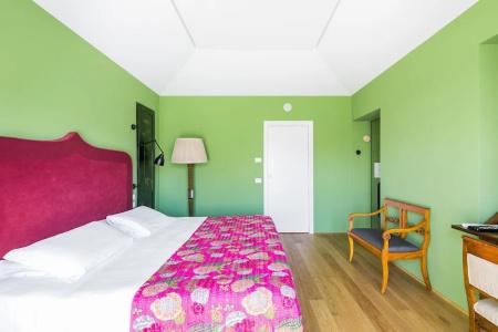 Rarity Suites - 284