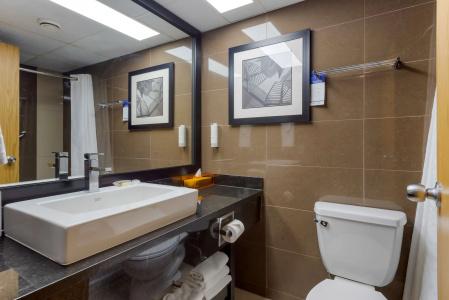 Best Western Plus Village Park Inn - 60