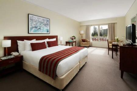 Rydges - 100