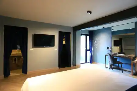 Ratchada Boutique - 6