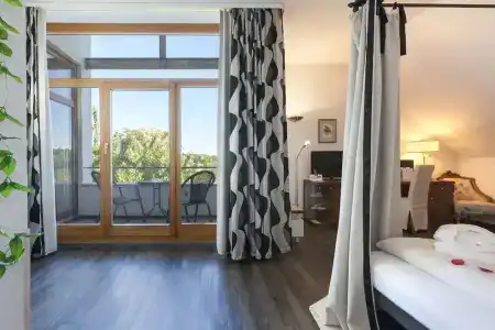 Romantik Johanniter-Kreuz - 107