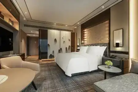 Four Seasons - 18