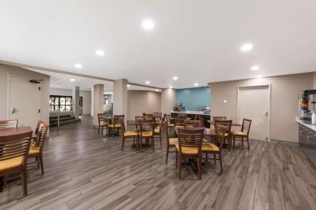 Sleep Inn - Northlake - 27