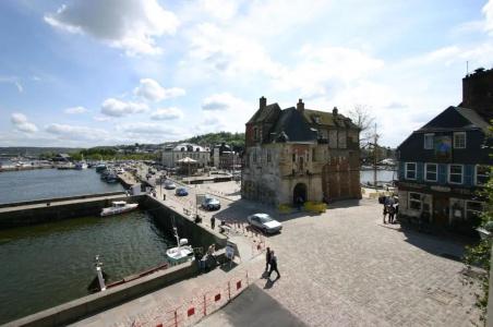 Best Western Le Cheval Blanc -Centre- Vieux Port - 78