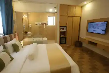 Thuy Sakura & Serviced Apartment - 1