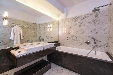 Athina Luxury Suites - 201
