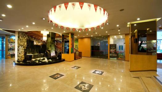 Royal (SG Clean, Staycation Approved) - 12
